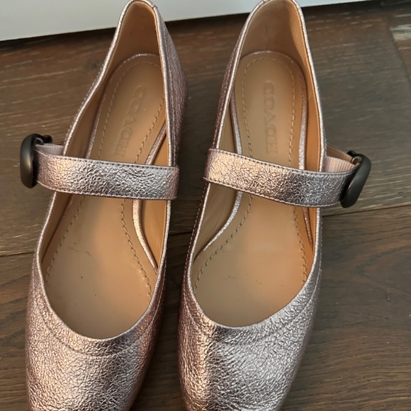 Coach Lexi Mary-Jane Metallic Pink Flats - size 6 - Picture 2 of 9